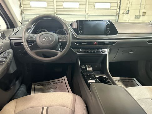 Used 2021 Hyundai Sonata SE FWD image 4