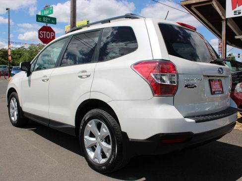 Used 2015 Subaru Forester 2.5i Premium w/ All-Weather Package AWD/4WD image 4