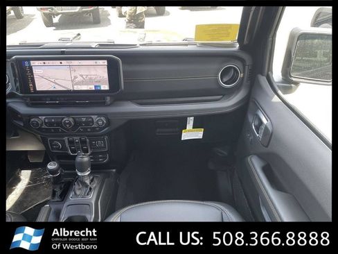 New 2026 Jeep Wrangler Unlimited Sahara AWD/4WD image 17