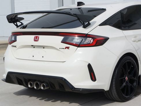 Used 2024 Honda Civic Type R image 16