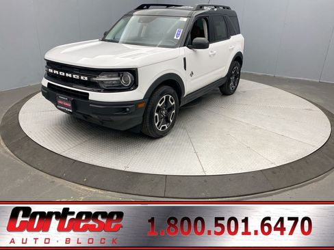 Used 2022 Ford Bronco Sport Outer Banks w/ Tech Package AWD/4WD image 1