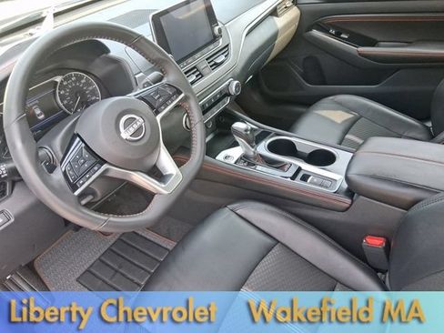 Used 2023 Nissan Altima 2.5 SR AWD/4WD image 13