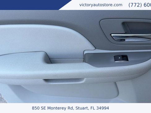 Used 2010 Chevrolet Avalanche LT w/ Suspension Package, Off-Road image 38