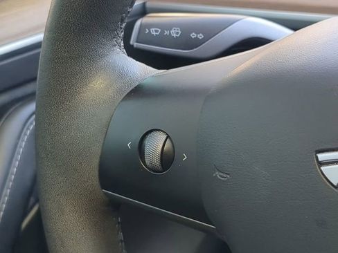 Used 2023 Tesla Model Y Performance AWD/4WD image 29