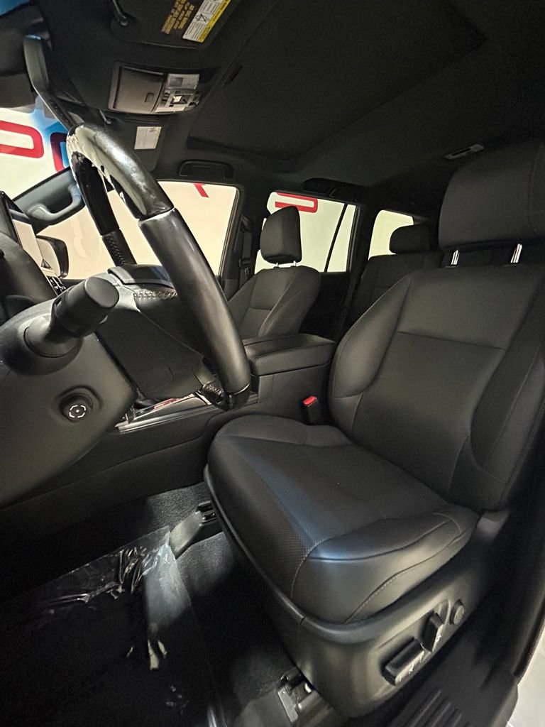 Used 2023 Lexus GX 460 Premium w/ Premium Package AWD/4WD image 15