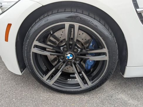 Used 2016 BMW M4 Convertible image 25