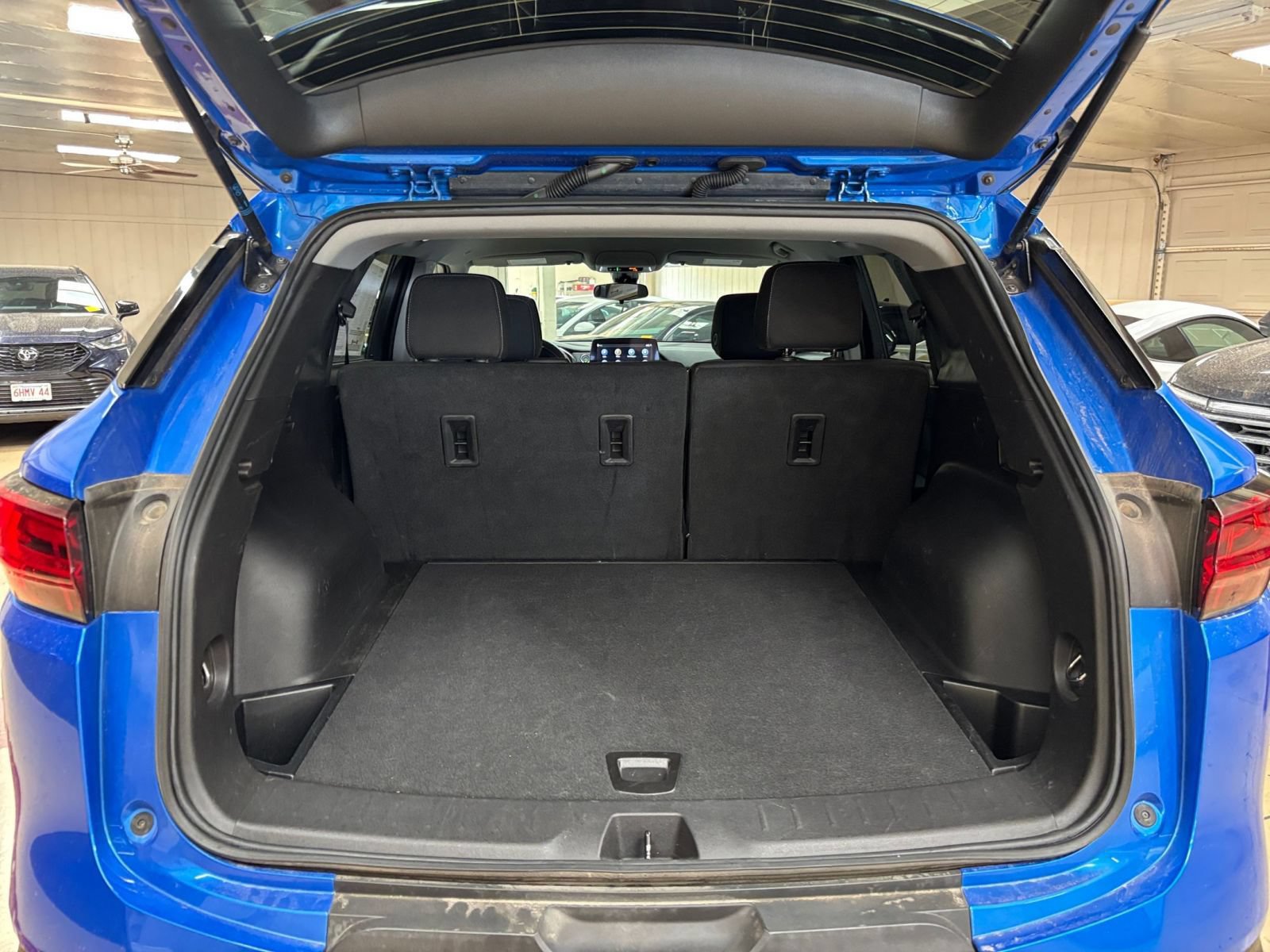 Used 2025 Chevrolet Blazer LT FWD image 31