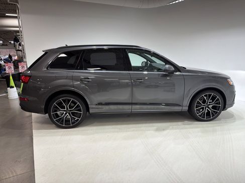 Used 2020 Audi Q7 3.0T Prestige w/ Prestige Package image 10