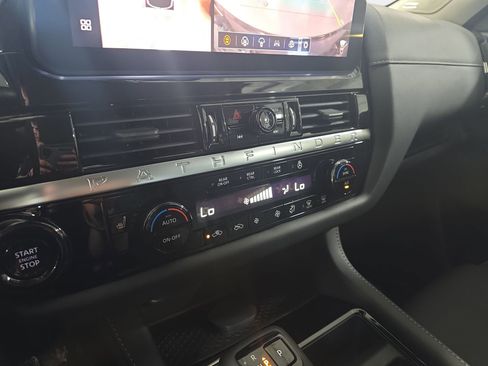 New 2026 Nissan Pathfinder SL w/ SL Premium Package image 24