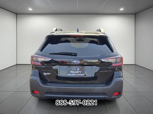 Used 2025 Subaru Outback Onyx Edition AWD/4WD image 4