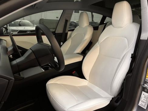 Used 2025 Tesla Model 3 Long Range image 24