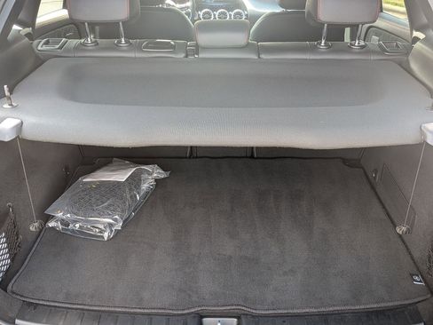 Used 2025 Mercedes-Benz GLA 250 4MATIC image 28