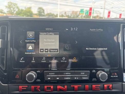 Used 2025 Nissan Frontier PRO-4X AWD/4WD image 12