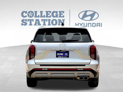 Used 2024 Hyundai Palisade SEL FWD image 9