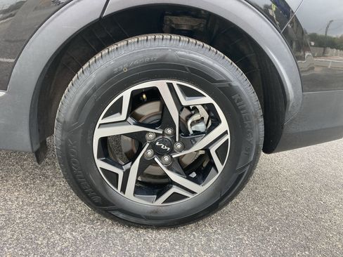 Used 2024 Kia Sportage LX image 19