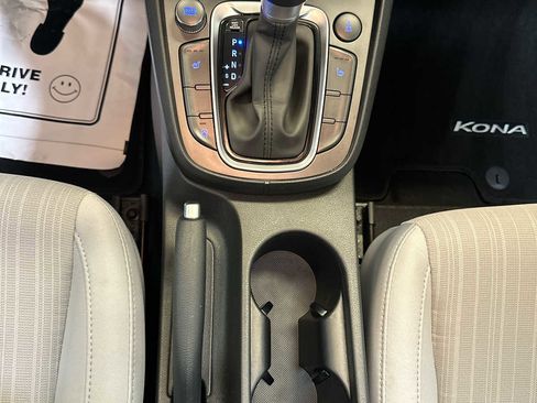 Certified 2022 Hyundai Kona SEL w/ Convenience Package AWD/4WD image 29