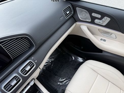 Used 2024 Mercedes-Benz GLE 450 4MATIC image 34