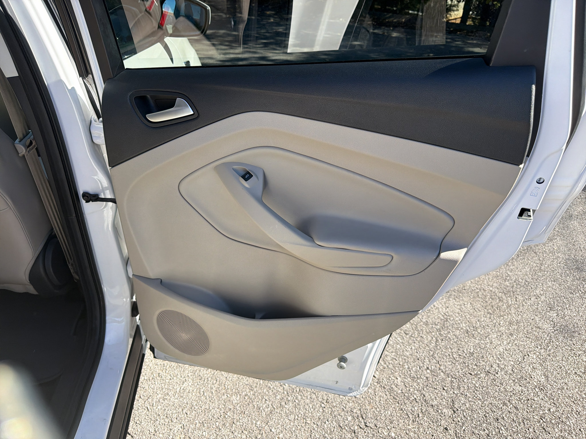 Used 2018 Ford Escape SEL w/ Ford Safe & Smart Package FWD image 20