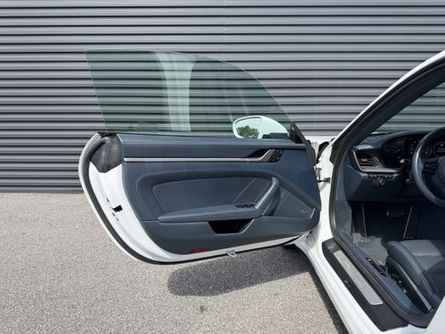 Certified 2022 Porsche 911 Carrera RWD image 18