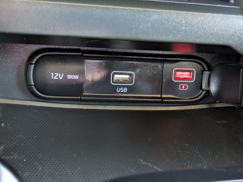Used 2022 Kia Soul S FWD image 26
