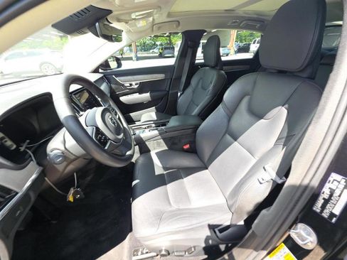 Used 2023 Volvo S90 B6 Plus AWD/4WD image 3