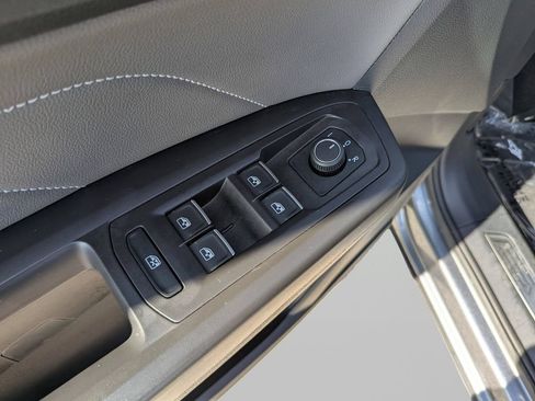 Certified 2023 Volkswagen Atlas Cross Sport SE FWD image 17