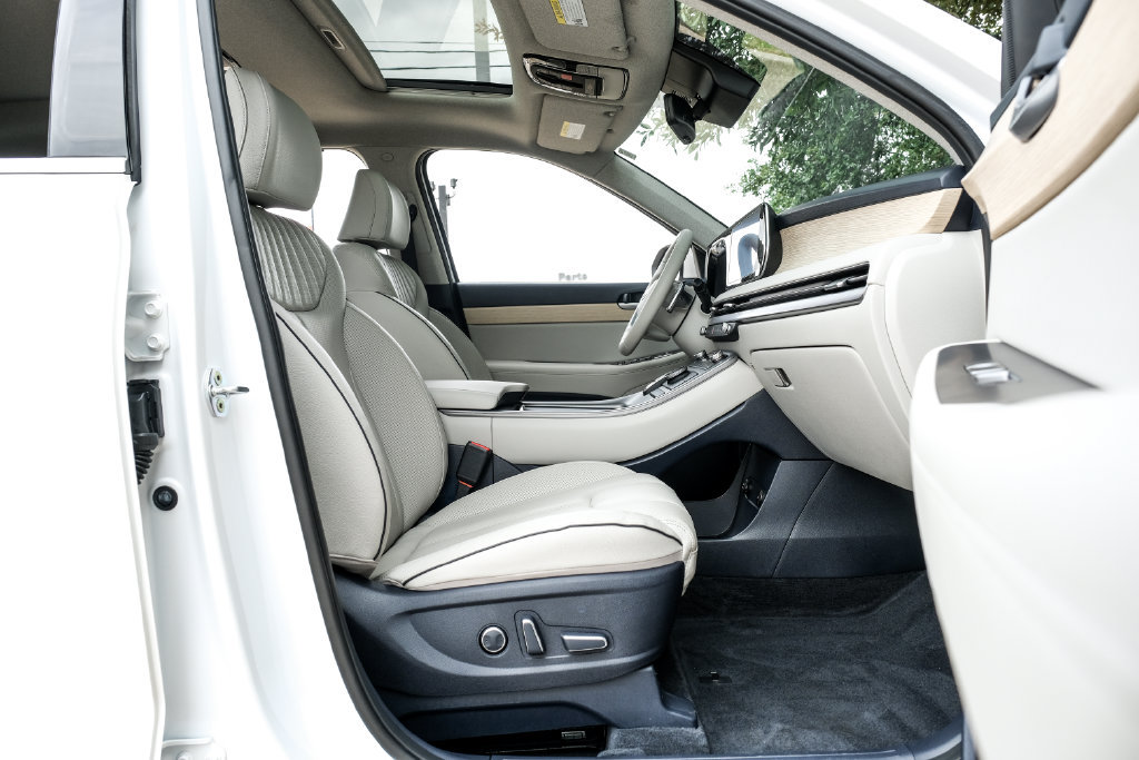 Used 2023 Hyundai Palisade Limited AWD/4WD image 46