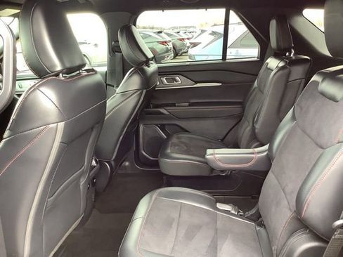 Used 2025 Ford Explorer ST AWD/4WD image 10