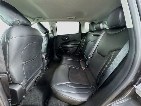 Used 2018 Jeep Compass Latitude w/ Safe & Security Group FWD image 27