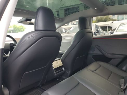 Used 2024 Tesla Model 3 Standard Range RWD image 10