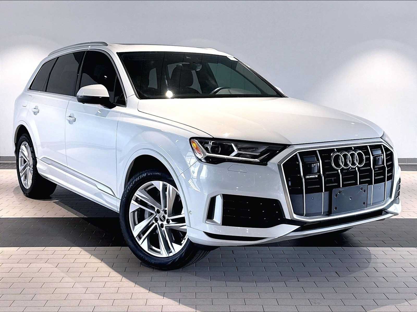 Used 2023 Audi Q7 2.0T Premium w/ Convenience Package AWD/4WD image 12