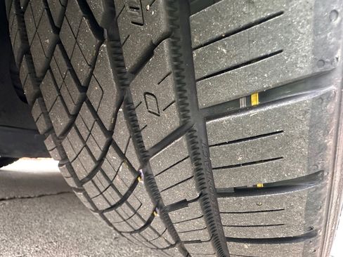 Used 2015 Volkswagen Golf R 4-Door image 22