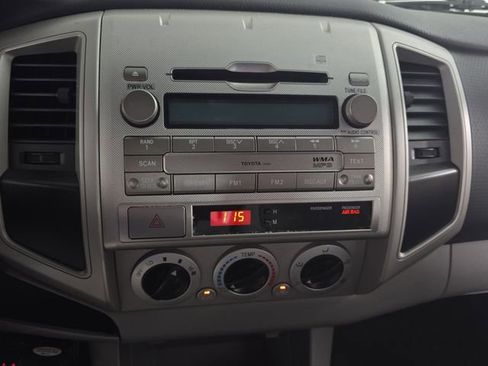 Used 2011 Toyota Tacoma PreRunner w/ SR5 Pkg #2 RWD image 16