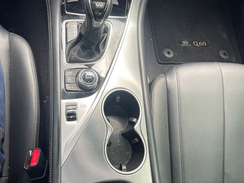 Used 2019 INFINITI Q60 3.0t Luxe w/ Essential Package image 18