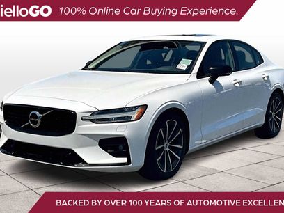 Used 2022 Volvo S60 B5 Momentum w/ Premium Package