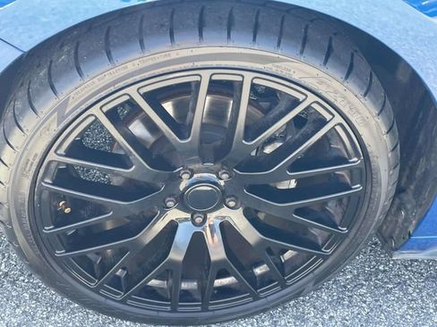 Used 2018 Ford Mustang Coupe RWD image 11
