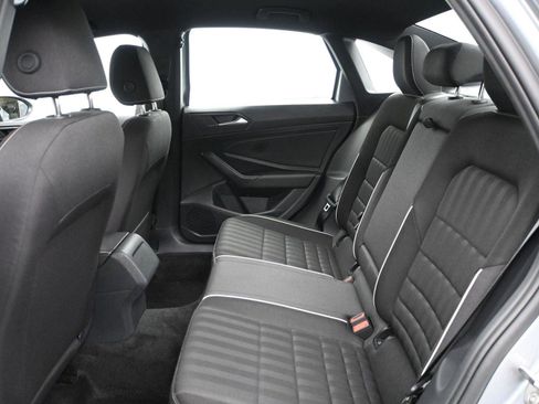 Used 2024 Volkswagen Jetta Sport image 8