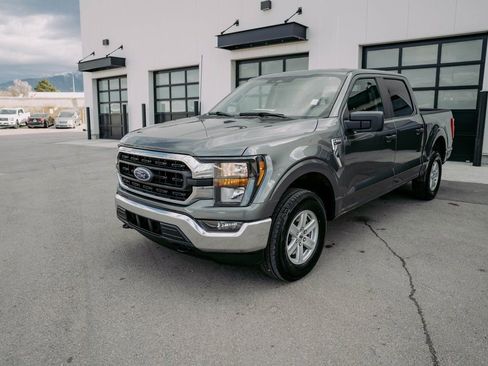 Used 2023 Ford F150 XLT w/ Trailer Tow Package image 3