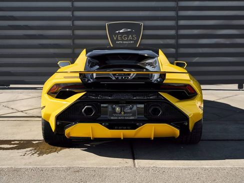 Used 2023 Lamborghini Huracan Tecnica image 21
