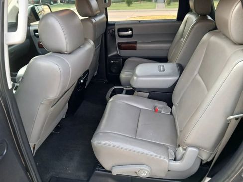 Used 2015 Toyota Sequoia Platinum image 15