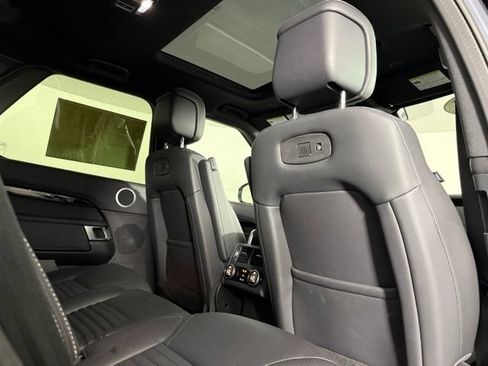 Used 2025 Land Rover Discovery S AWD/4WD image 29