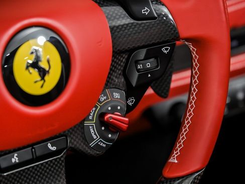 Used 2022 Ferrari F8 Tributo image 32