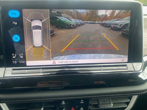 New 2026 Volkswagen Atlas SEL Premium R-Line image 13