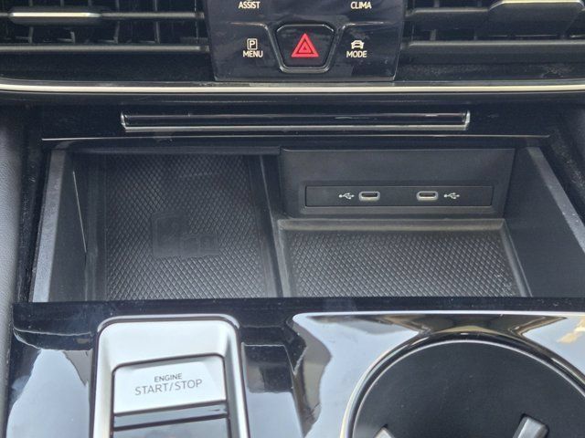 Used 2024 Volkswagen Atlas SE w/ Panoramic Sunroof Package FWD image 18