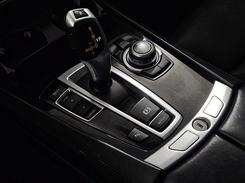 Used 2012 BMW 750Li RWD image 12