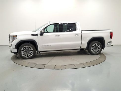 Used 2024 GMC Sierra 1500 Denali Ultimate image 4