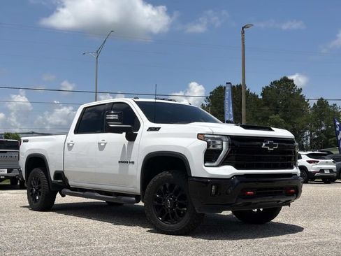 Used 2025 Chevrolet Silverado 3500 LTZ w/ Trail Boss Package AWD/4WD image 2