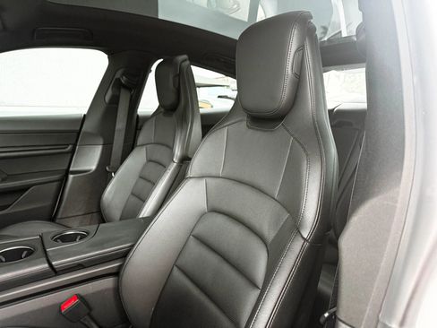 Used 2022 Porsche Taycan RWD image 25