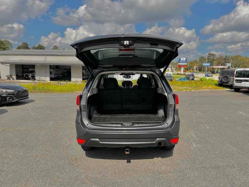 Used 2023 Subaru Forester Premium image 31