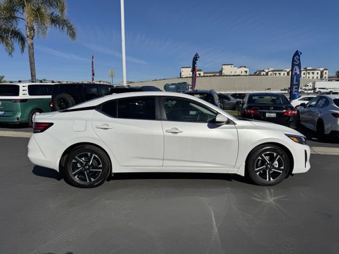 Used 2025 Nissan Sentra SV image 11